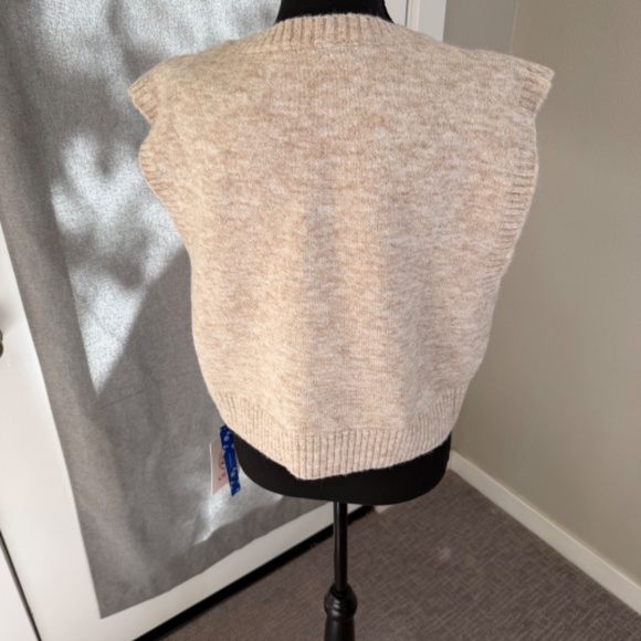 Sweater Vest - Picture 2 of 6